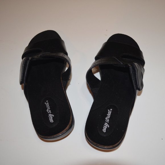 Easy Street (R) COMFORT WAVE TM Black Open Heels 1.5' Women Sandals 8M - Picture 1 of 5